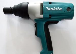 WELL-DRIVEN IMPACT WRENCH